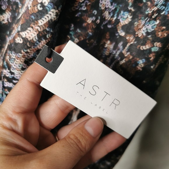 Last chance! NWT ASTR silky blouse bodysuit - Picture 5 of 5